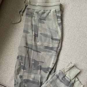 Splendid Camo Waffle Knit Joggers
